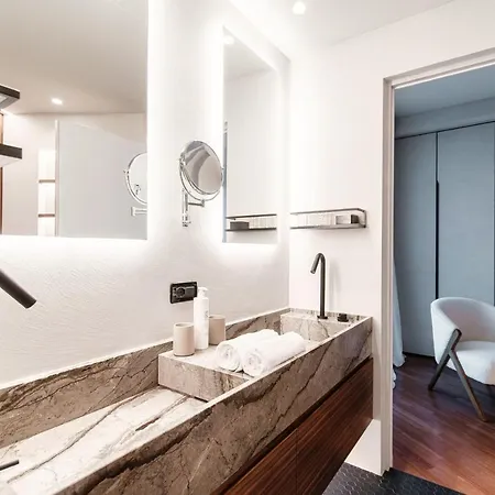 Blue - By Myhomeincomo Apartament *